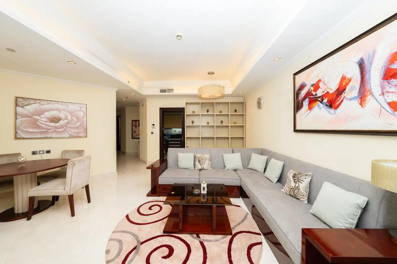 Grandeur Resort Palm Jumeirah Beachfront & Pool Dubai Apartment