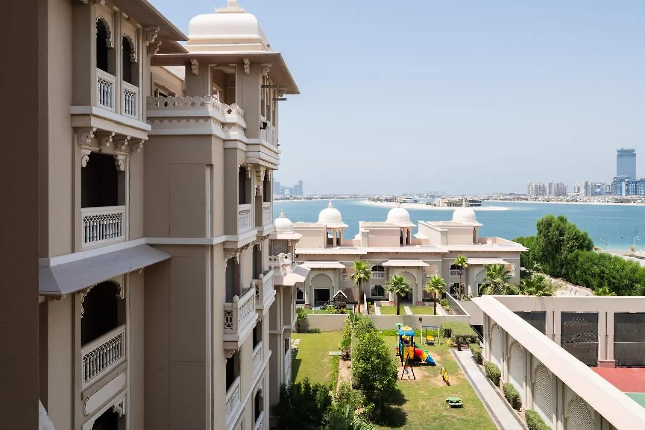 Apartment Grandeur Resort Palm Jumeirah Beachfront & Pool Dubai