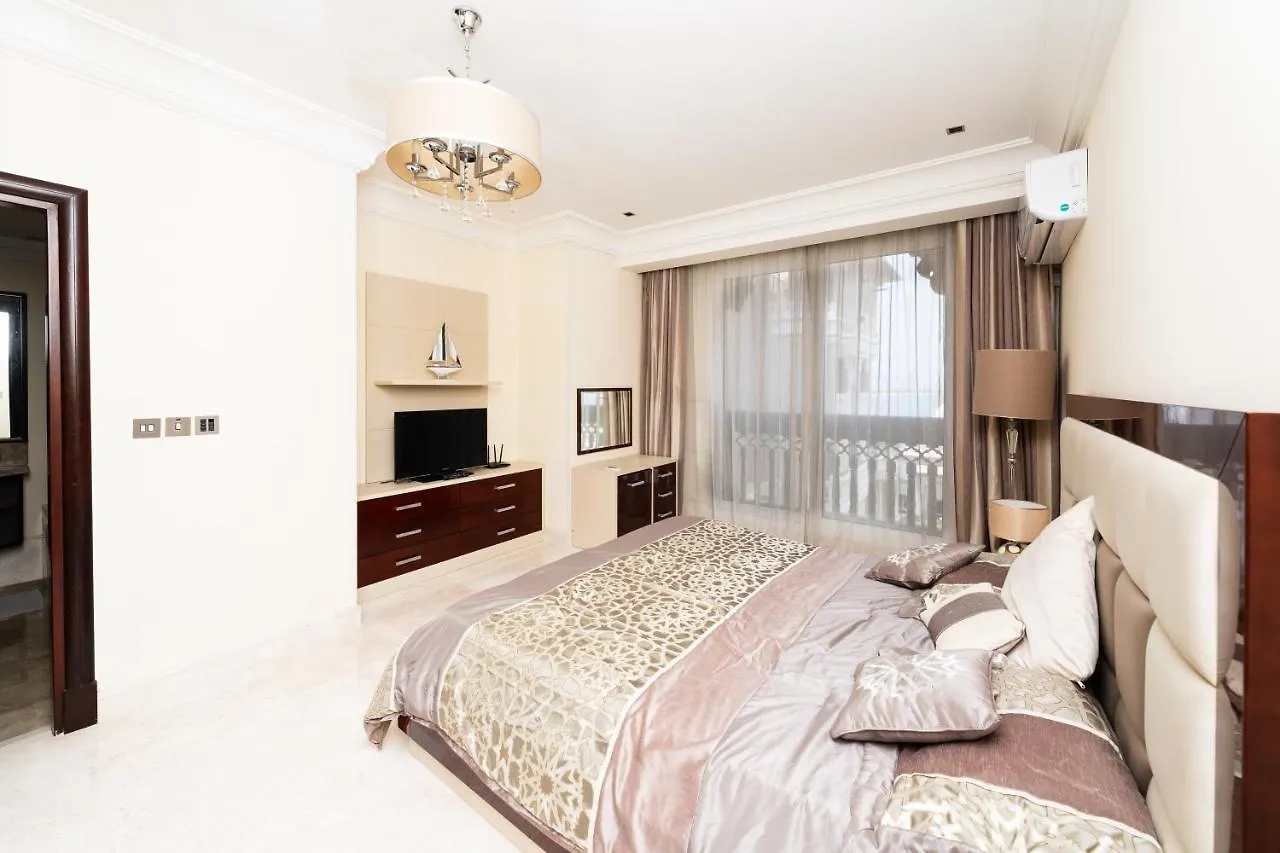 Apartment Grandeur Resort Palm Jumeirah Beachfront & Pool Dubai