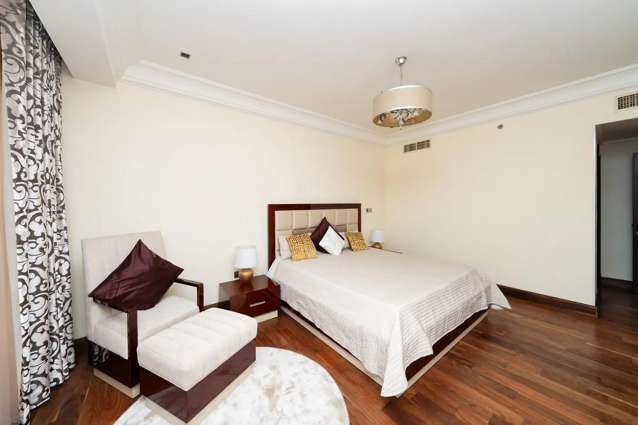 Grandeur Resort Palm Jumeirah Beachfront & Pool Dubai 0*,