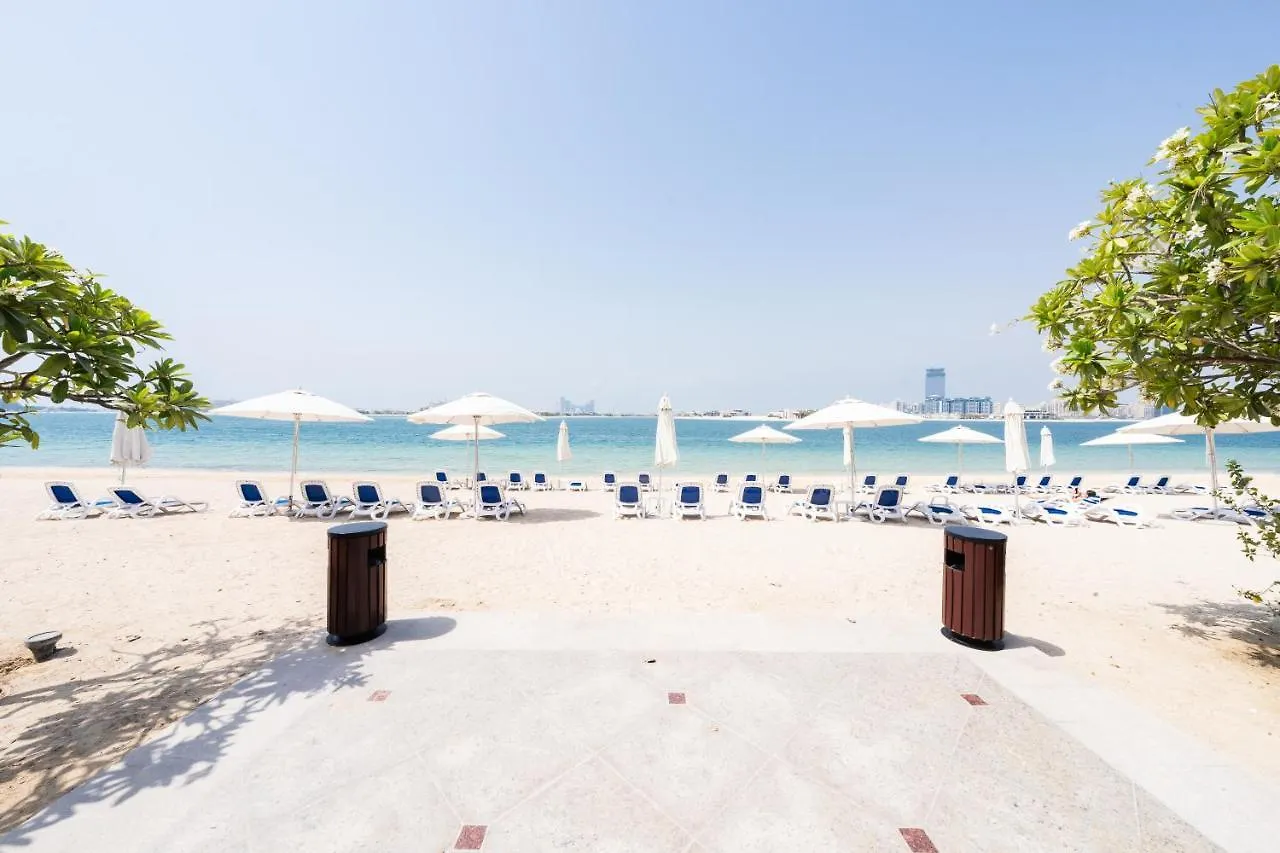 Grandeur Resort Palm Jumeirah Beachfront & Pool Dubai Apartment